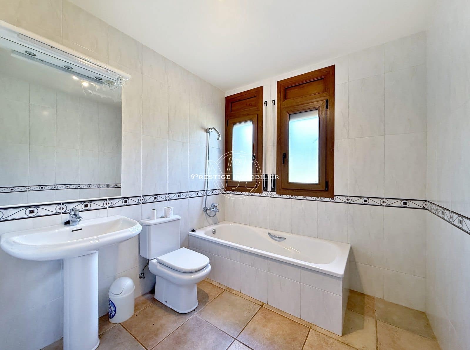 4 sypialnia Willa na sprzedaż w Peralada z basenem - 795 000 € (Ref: 9263631)