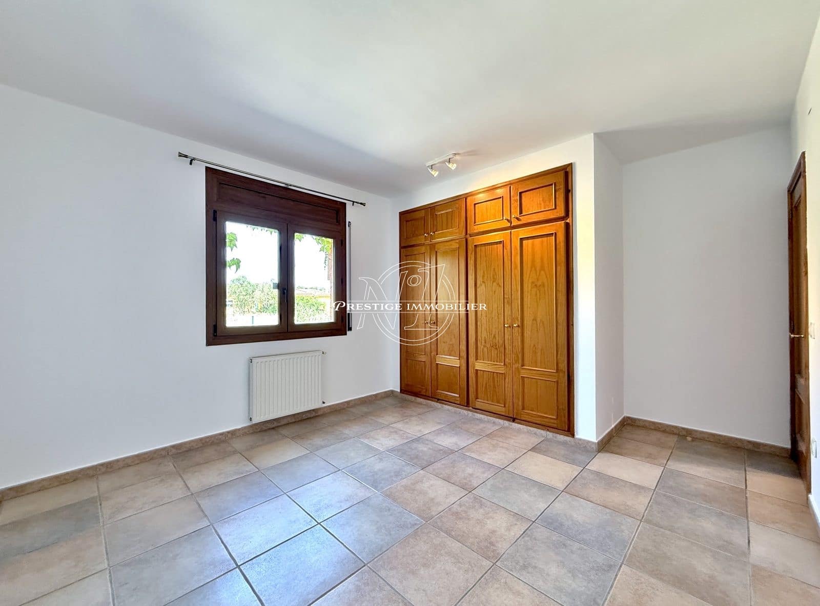 4 sypialnia Willa na sprzedaż w Peralada z basenem - 795 000 € (Ref: 9263631)