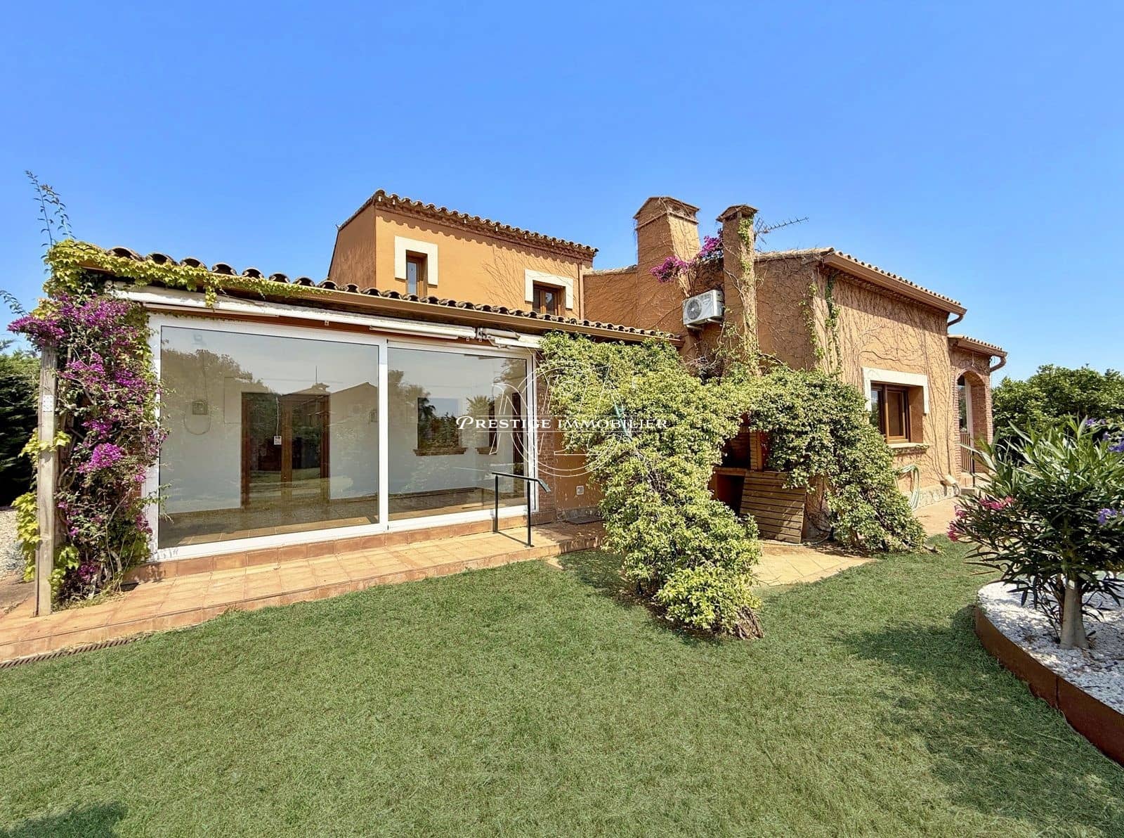 4 sypialnia Willa na sprzedaż w Peralada z basenem - 795 000 € (Ref: 9263631)