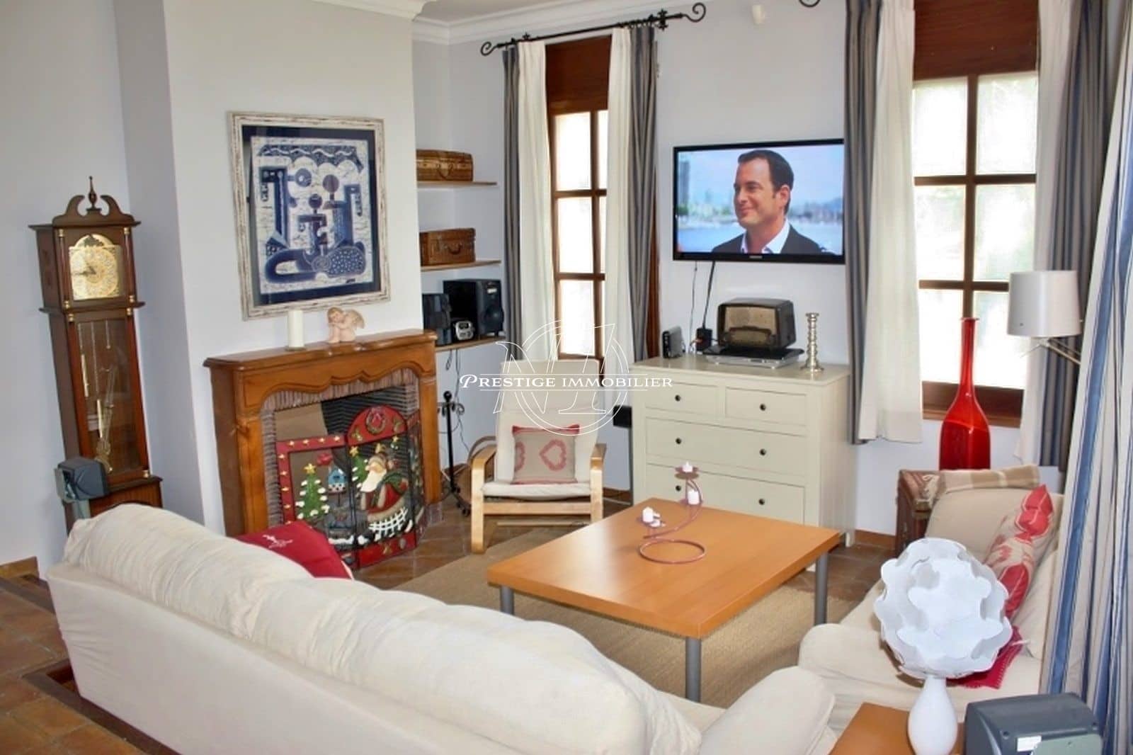 Chalet de 6 habitaciones en Avinyonet de Puigventós en venta - 575.000 € (Ref: 9263634)