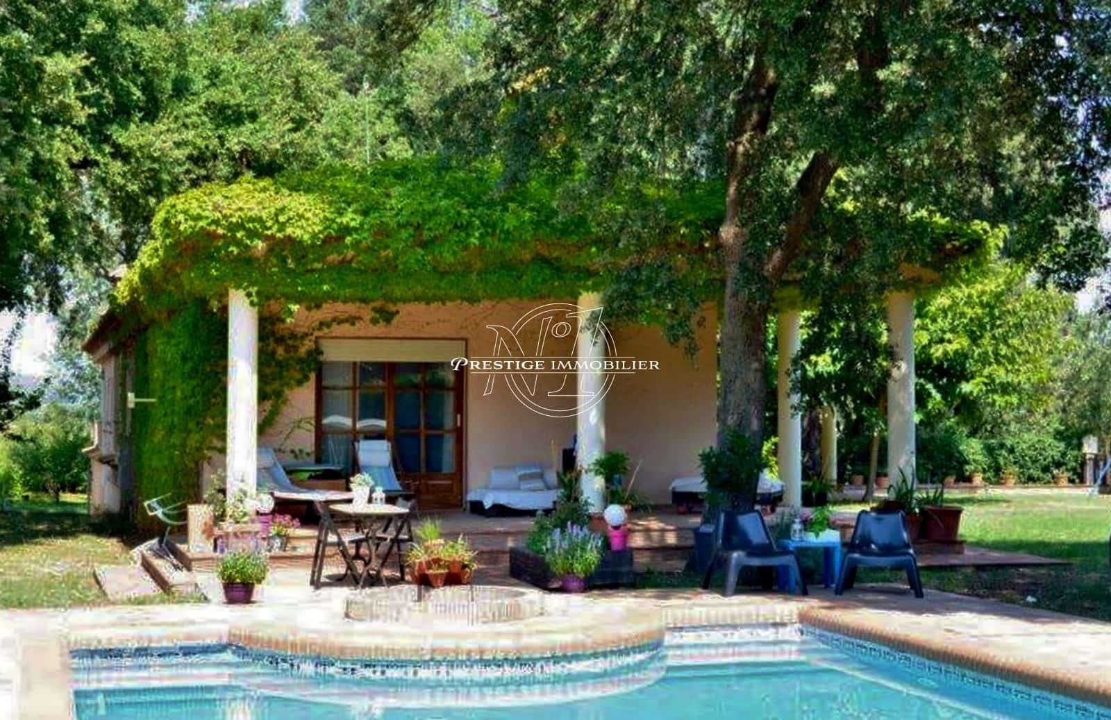 Chalet de 6 habitaciones en Avinyonet de Puigventós en venta - 575.000 € (Ref: 9263634)