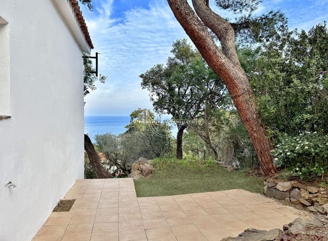 3 bedroom Villa for sale in El Port de la Selva with pool - € 575,000 (Ref: 9263635)