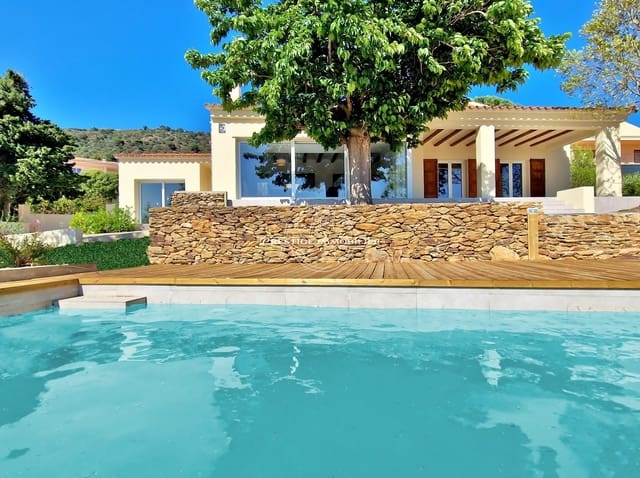 4 bedroom Villa for sale in Pau with pool - € 755,000 (Ref: 9263636)