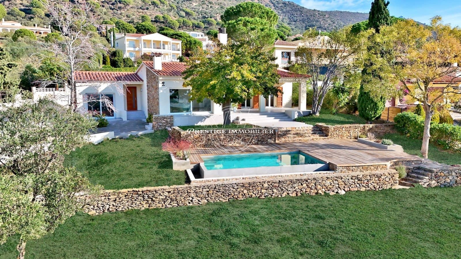 4 Zimmer Villa zu verkaufen in Pau mit Pool - 755.000 € (Ref: 9263636)