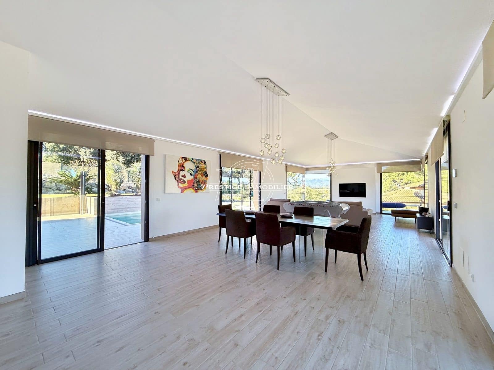 4 bedroom Villa for sale in Navata with pool - € 1,300,000 (Ref: 9263637)