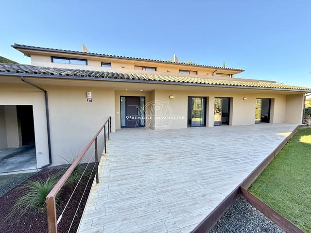 4 soveværelse Villa til salg i Navata med swimmingpool - € 1.300.000 (Ref: 9263637)