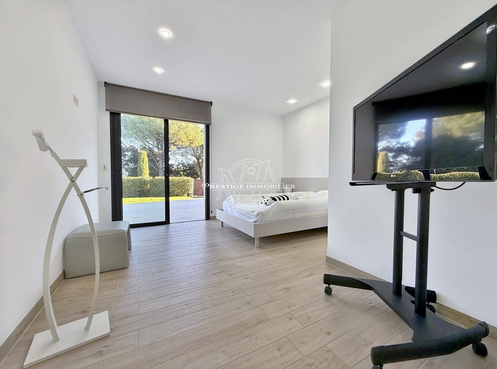 4 bedroom Villa for sale in Navata with pool - € 1,300,000 (Ref: 9263637)