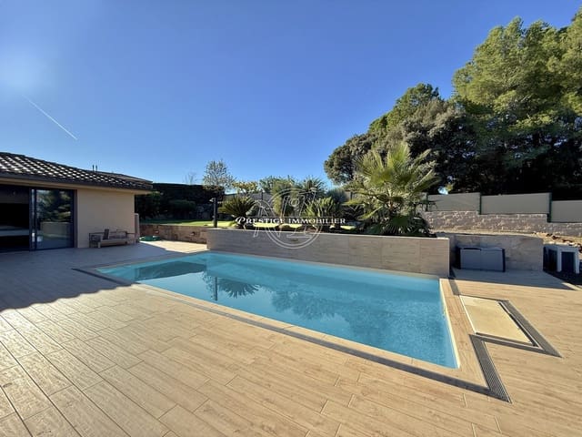 4 soveværelse Villa til salg i Navata med swimmingpool - € 1.300.000 (Ref: 9263637)