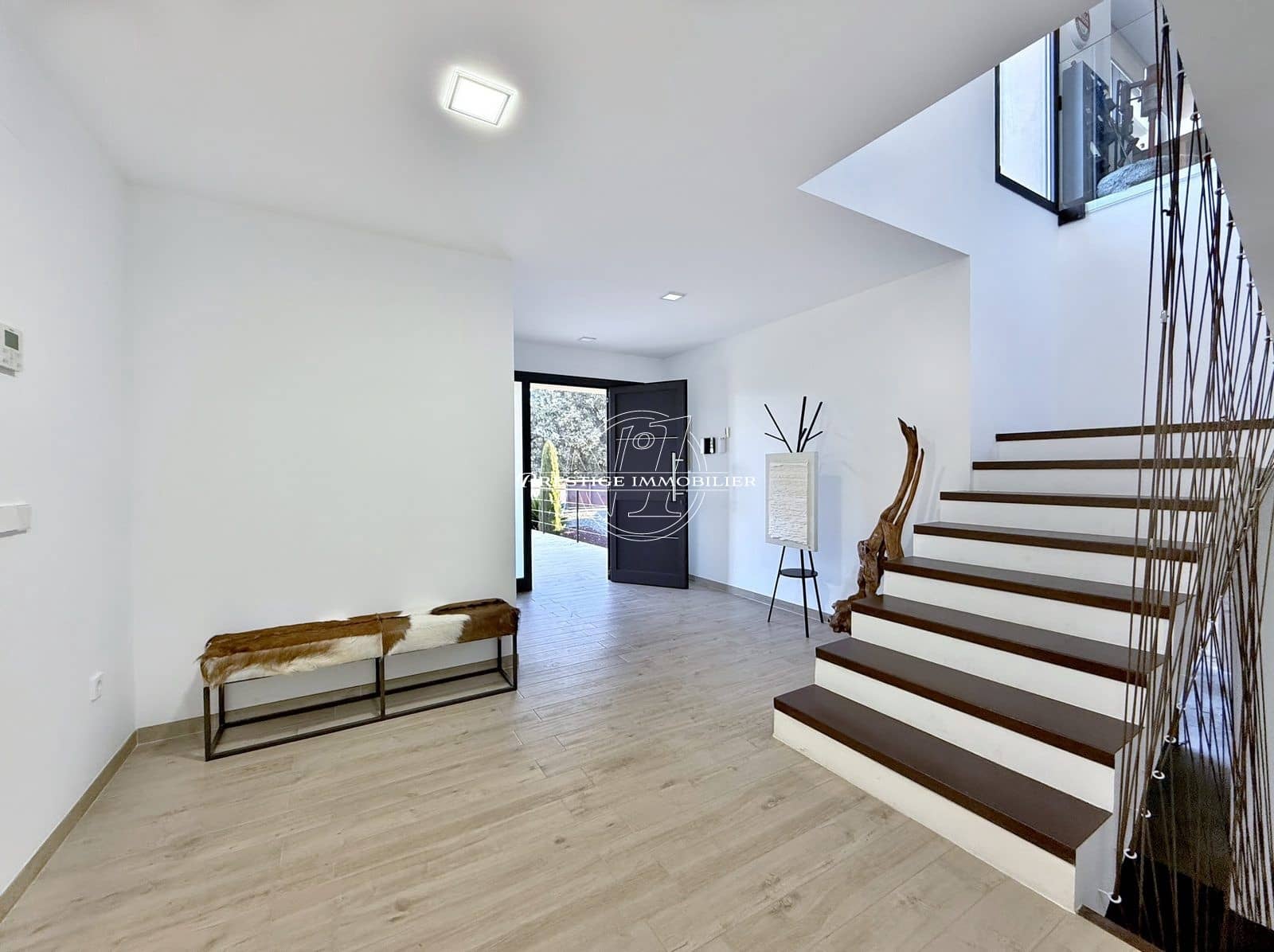 4 bedroom Villa for sale in Navata with pool - € 1,300,000 (Ref: 9263637)