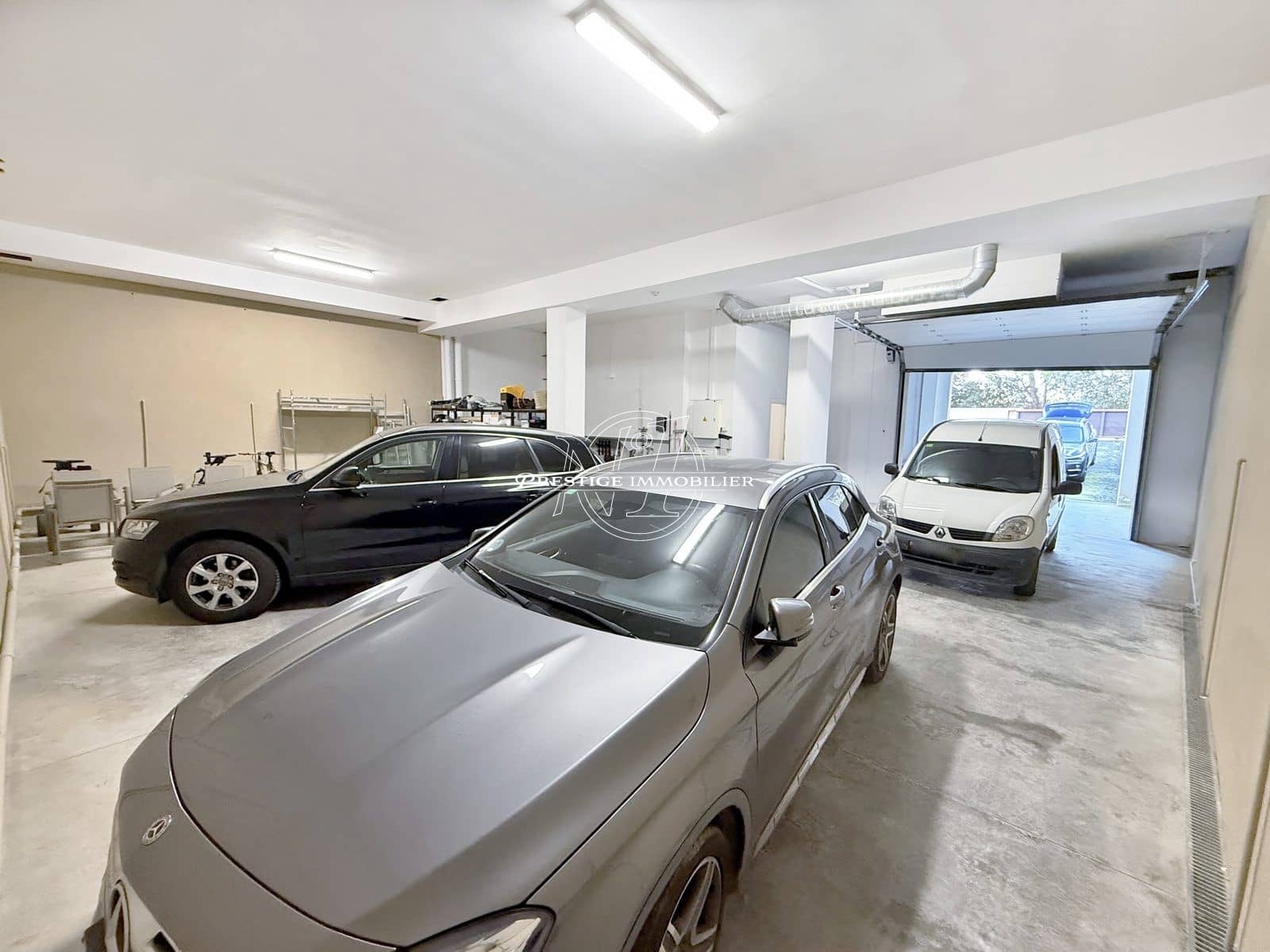 4 bedroom Villa for sale in Navata with pool - € 1,300,000 (Ref: 9263637)