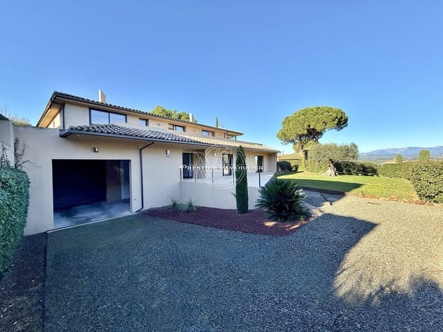 4 soveværelse Villa til salg i Navata med swimmingpool - € 1.300.000 (Ref: 9263637)