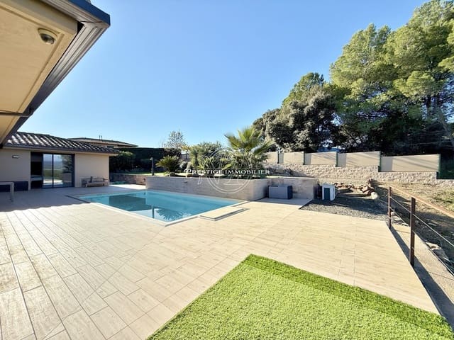 4 soveværelse Villa til salg i Navata med swimmingpool - € 1.300.000 (Ref: 9263637)