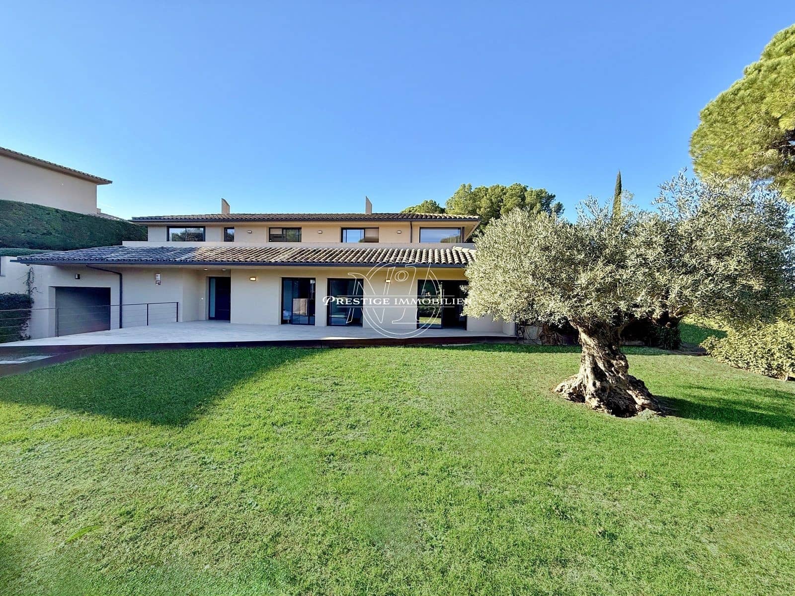 4 bedroom Villa for sale in Navata with pool - € 1,300,000 (Ref: 9263637)