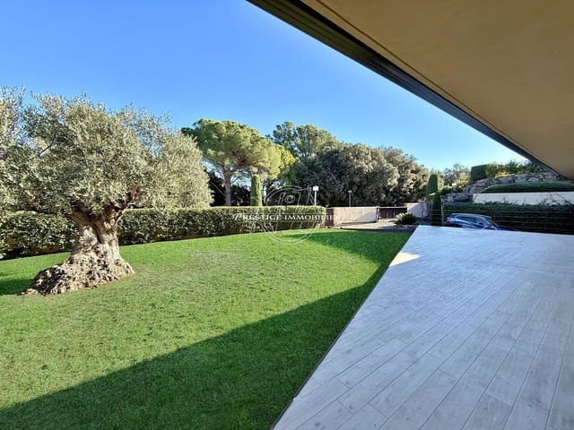 4 soveværelse Villa til salg i Navata med swimmingpool - € 1.300.000 (Ref: 9263637)