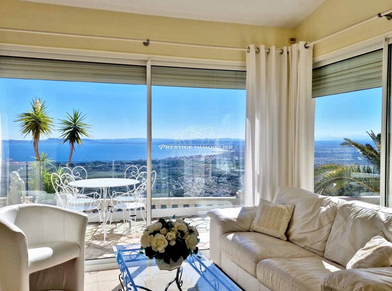 4 bedroom Villa for sale in Roses with pool - € 859,000 (Ref: 9263639)