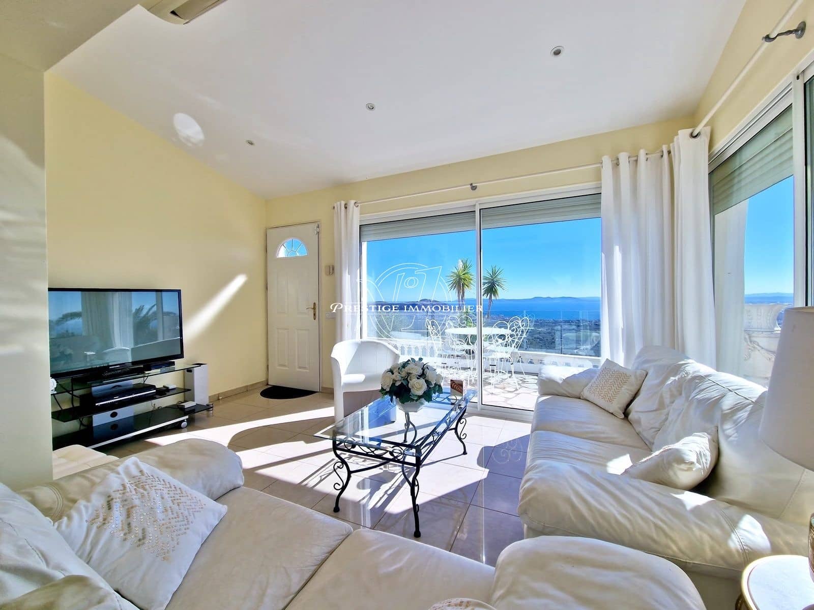 4 bedroom Villa for sale in Roses with pool - € 859,000 (Ref: 9263639)