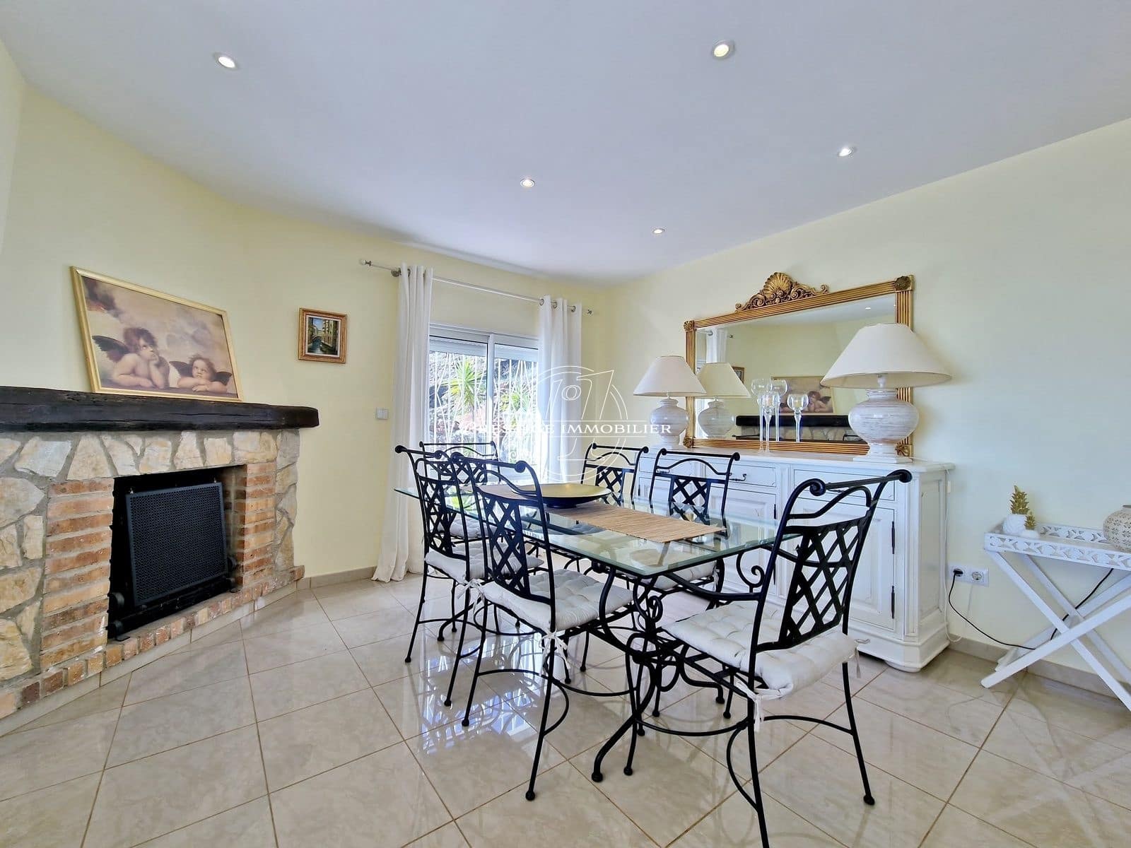 4 bedroom Villa for sale in Roses with pool - € 859,000 (Ref: 9263639)