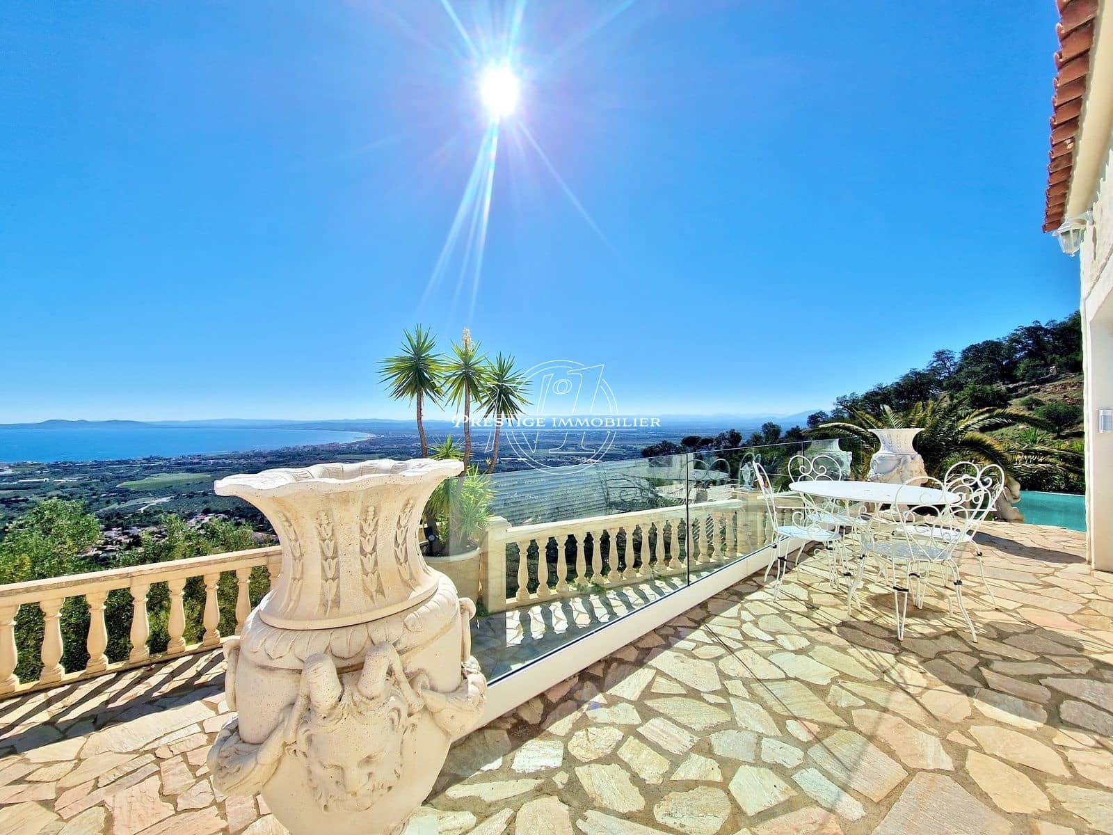 4 bedroom Villa for sale in Roses with pool - € 859,000 (Ref: 9263639)