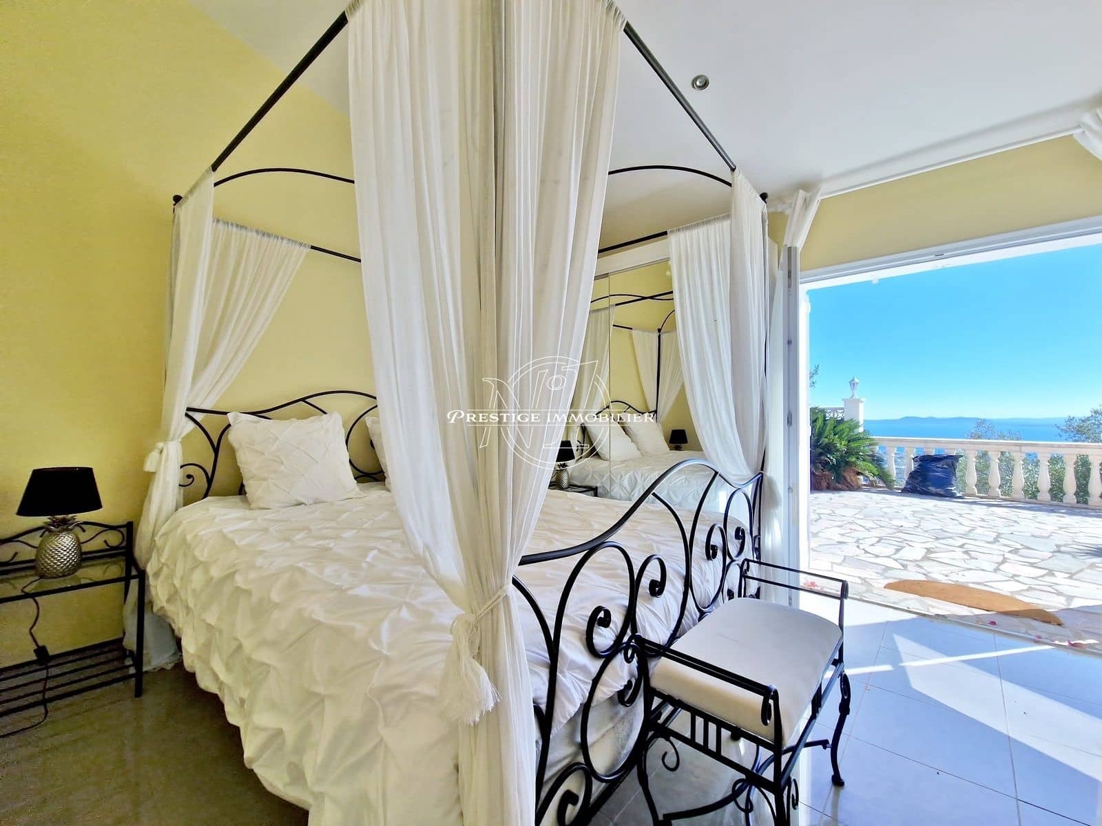 4 bedroom Villa for sale in Roses with pool - € 859,000 (Ref: 9263639)