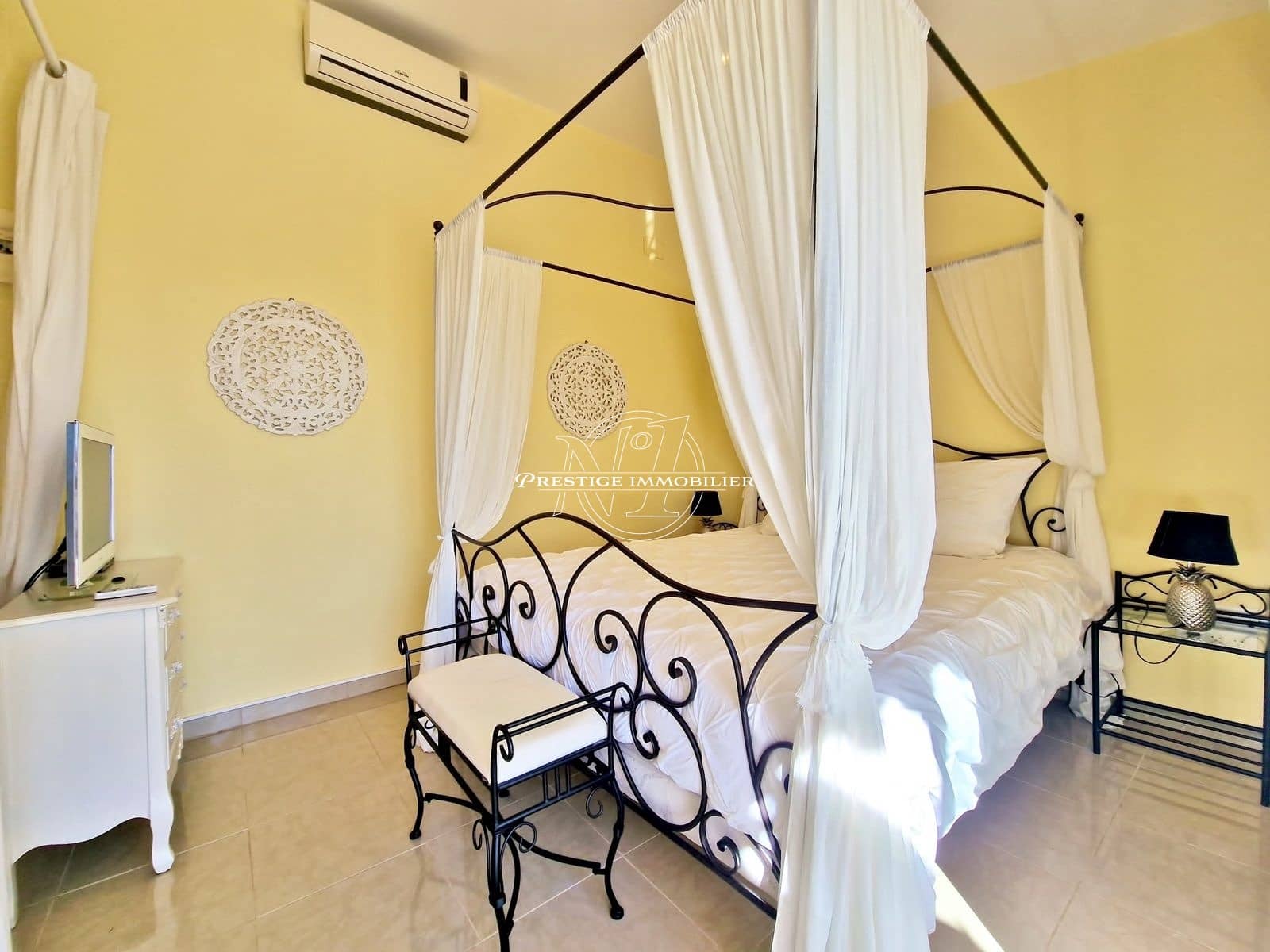 4 bedroom Villa for sale in Roses with pool - € 859,000 (Ref: 9263639)