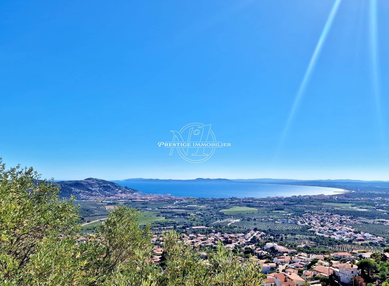 4 bedroom Villa for sale in Roses with pool - € 859,000 (Ref: 9263639)