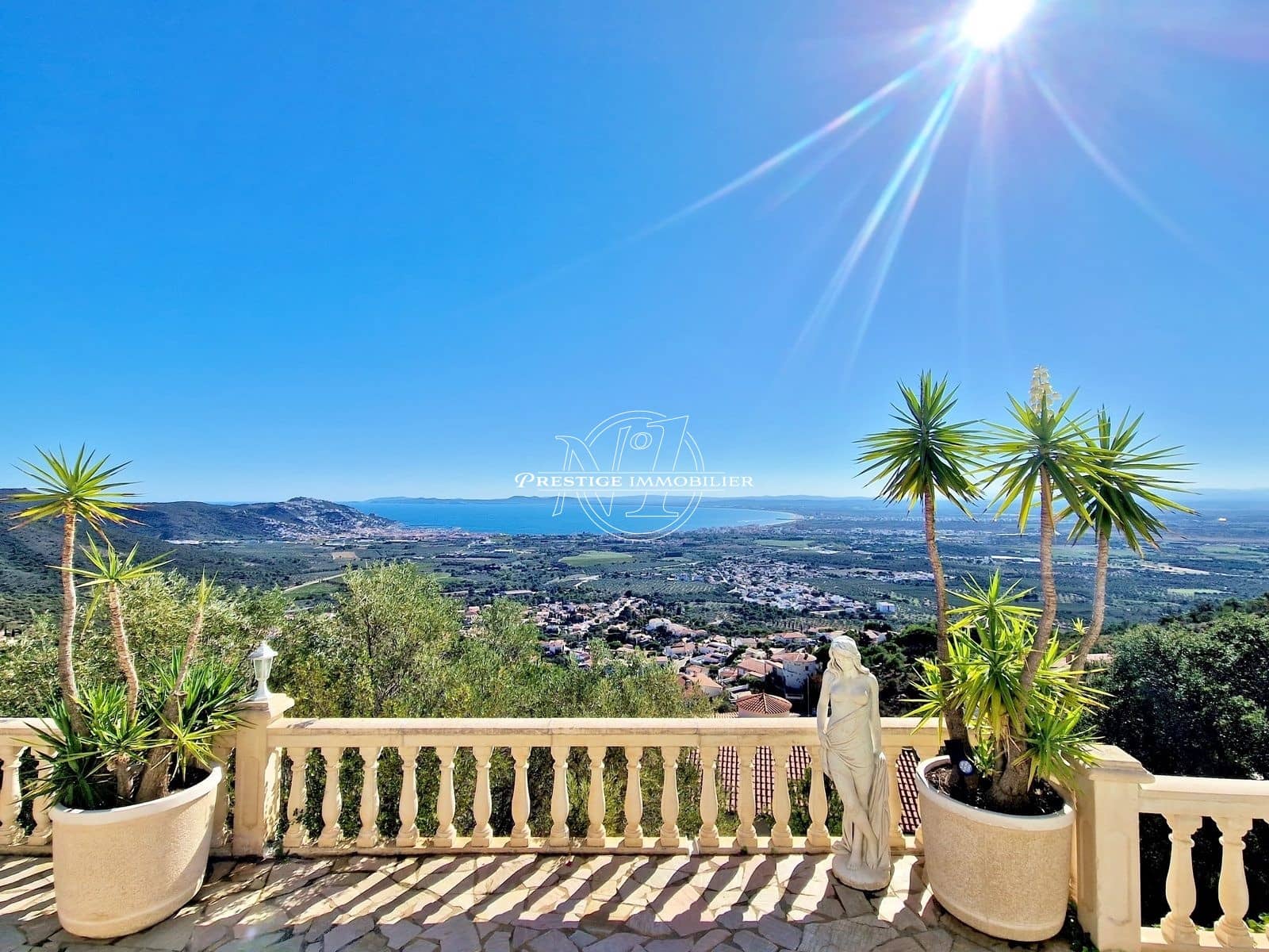 4 bedroom Villa for sale in Roses with pool - € 859,000 (Ref: 9263639)