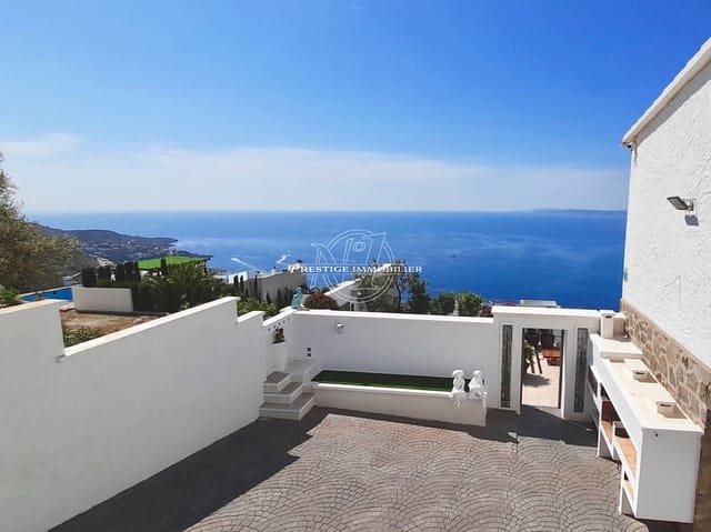 4 bedroom Villa for sale in Roses with pool - € 1,090,000 (Ref: 9263645)