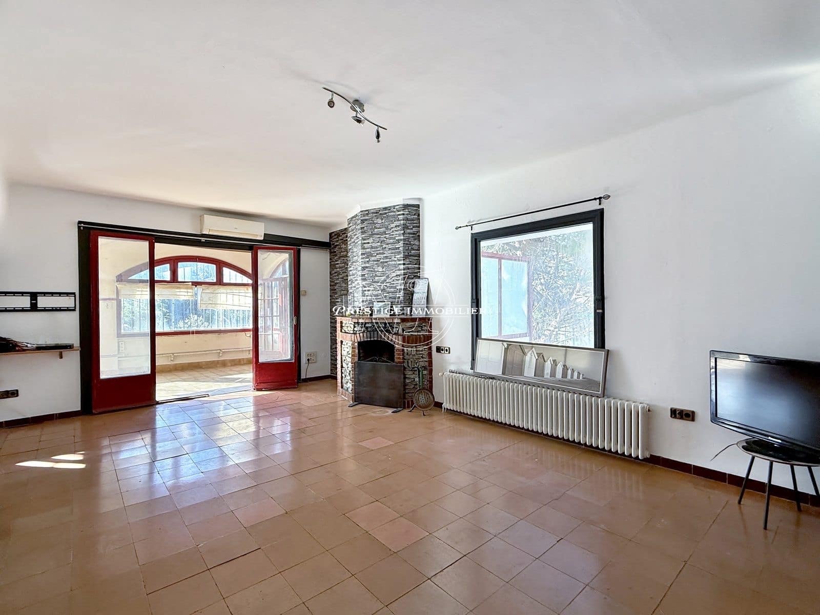 4 bedroom Villa for sale in Roses - € 645,000 (Ref: 9263646)