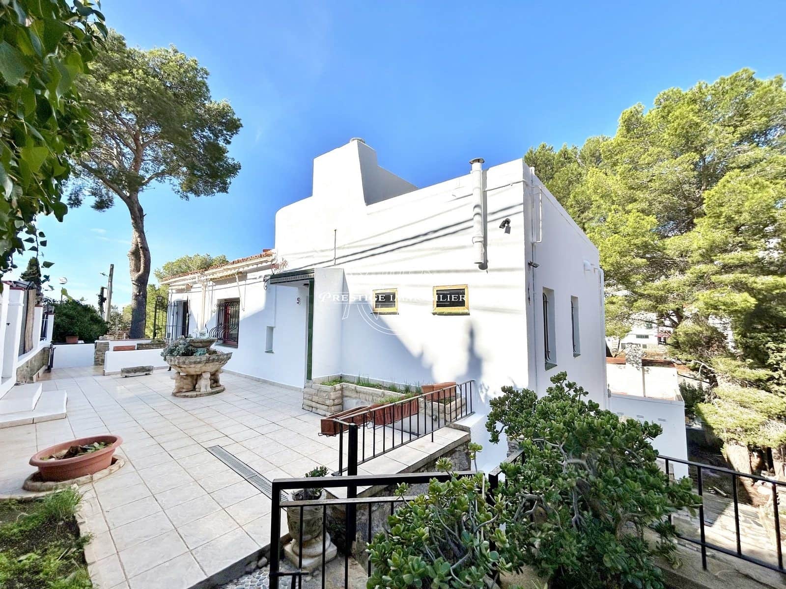 4 bedroom Villa for sale in Roses - € 645,000 (Ref: 9263646)