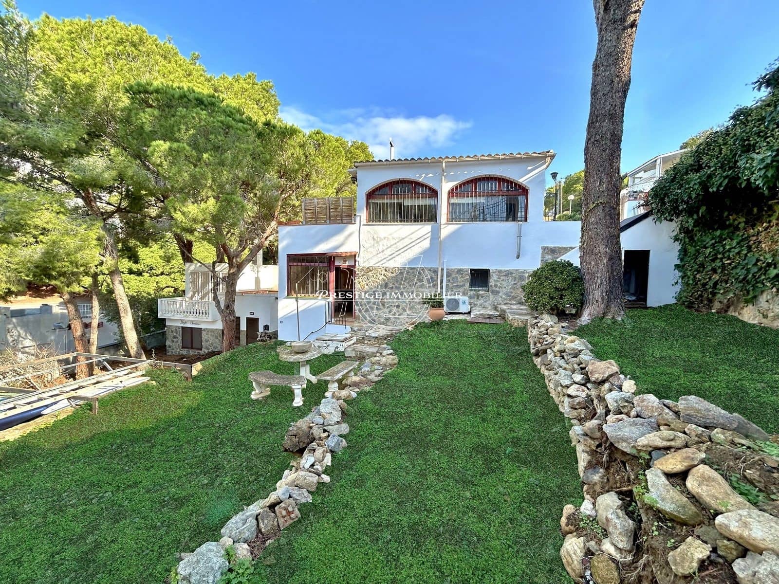 4 bedroom Villa for sale in Roses - € 645,000 (Ref: 9263646)