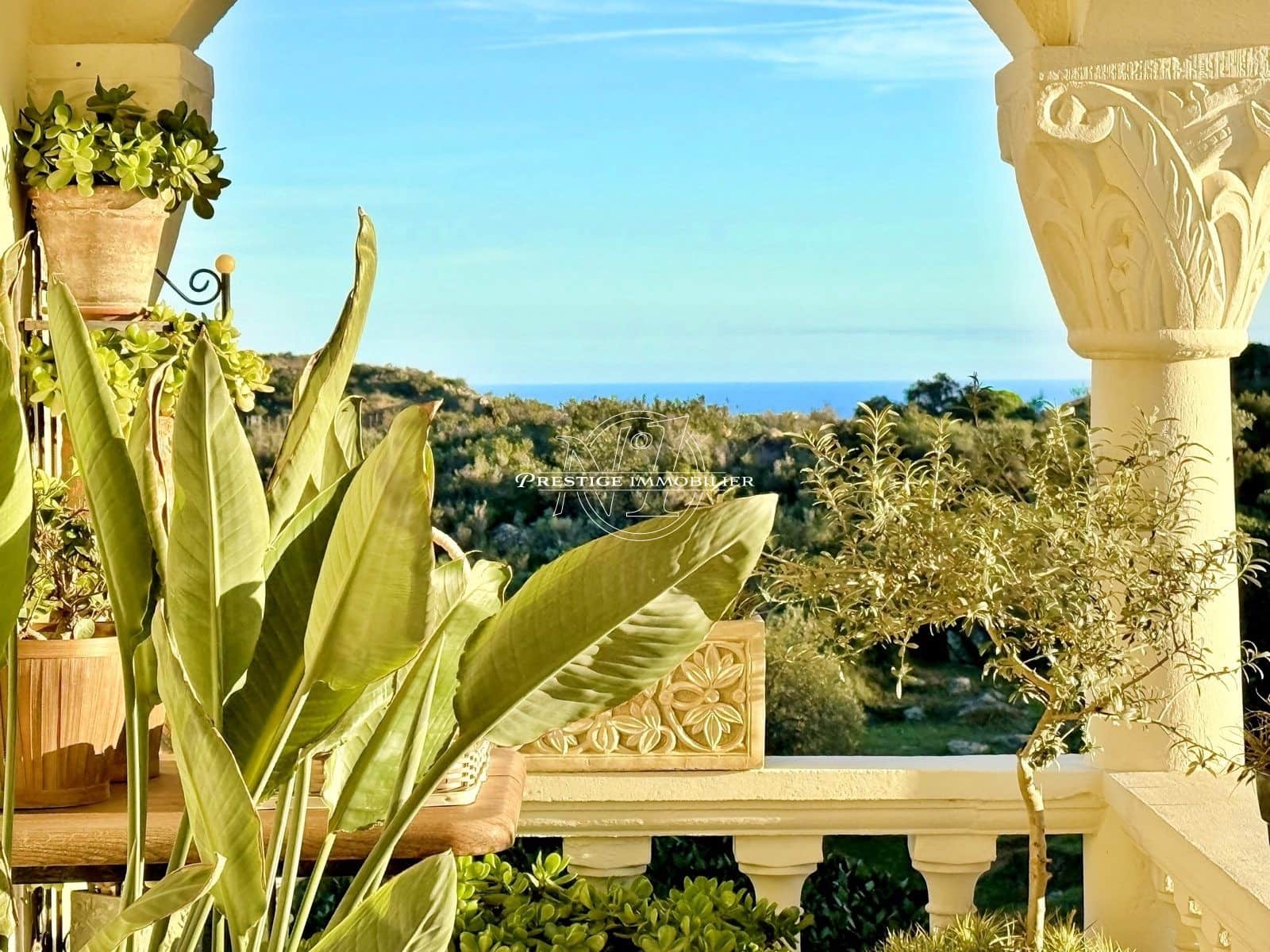 6 bedroom Villa for sale in Roses with pool - € 785,000 (Ref: 9263647)