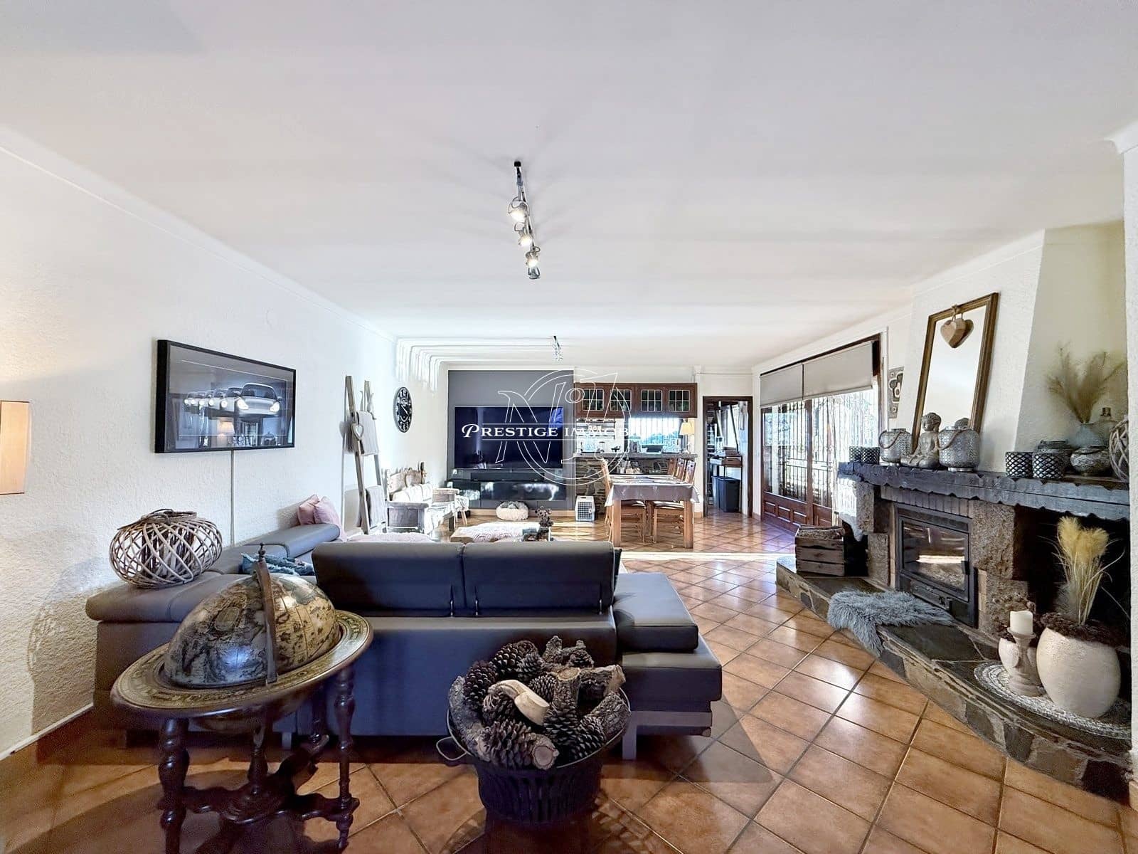 6 bedroom Villa for sale in Roses with pool - € 785,000 (Ref: 9263647)