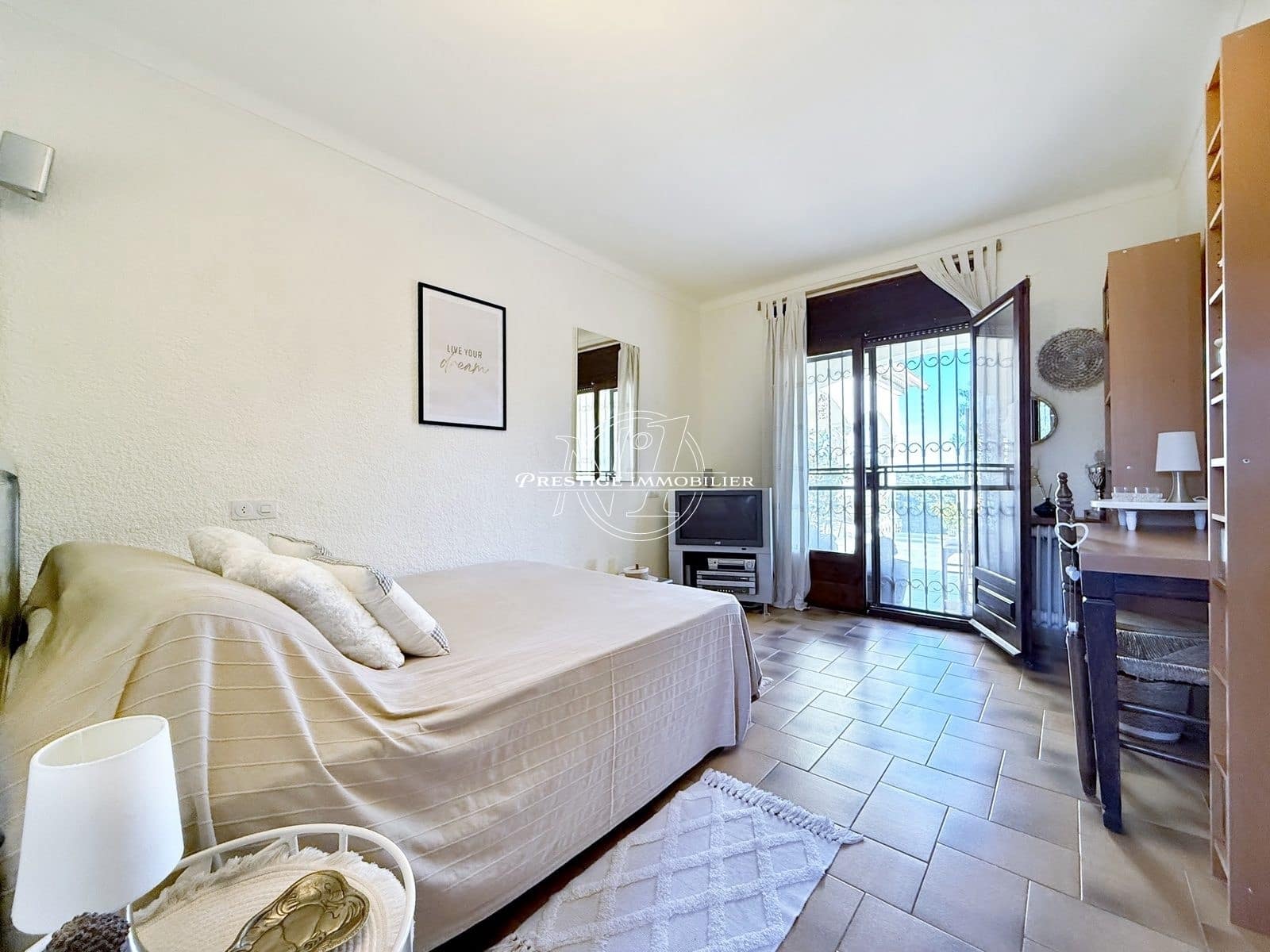 6 bedroom Villa for sale in Roses with pool - € 785,000 (Ref: 9263647)