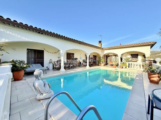 6 soveværelse Villa til salg i Roses med swimmingpool - € 785.000 (Ref: 9263647)