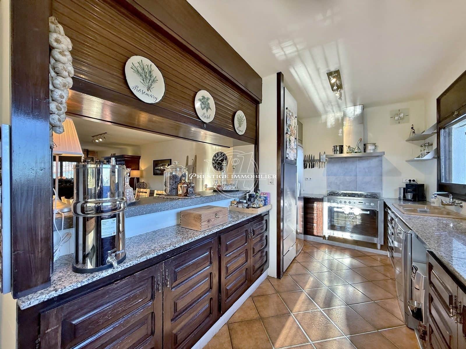 6 bedroom Villa for sale in Roses with pool - € 785,000 (Ref: 9263647)