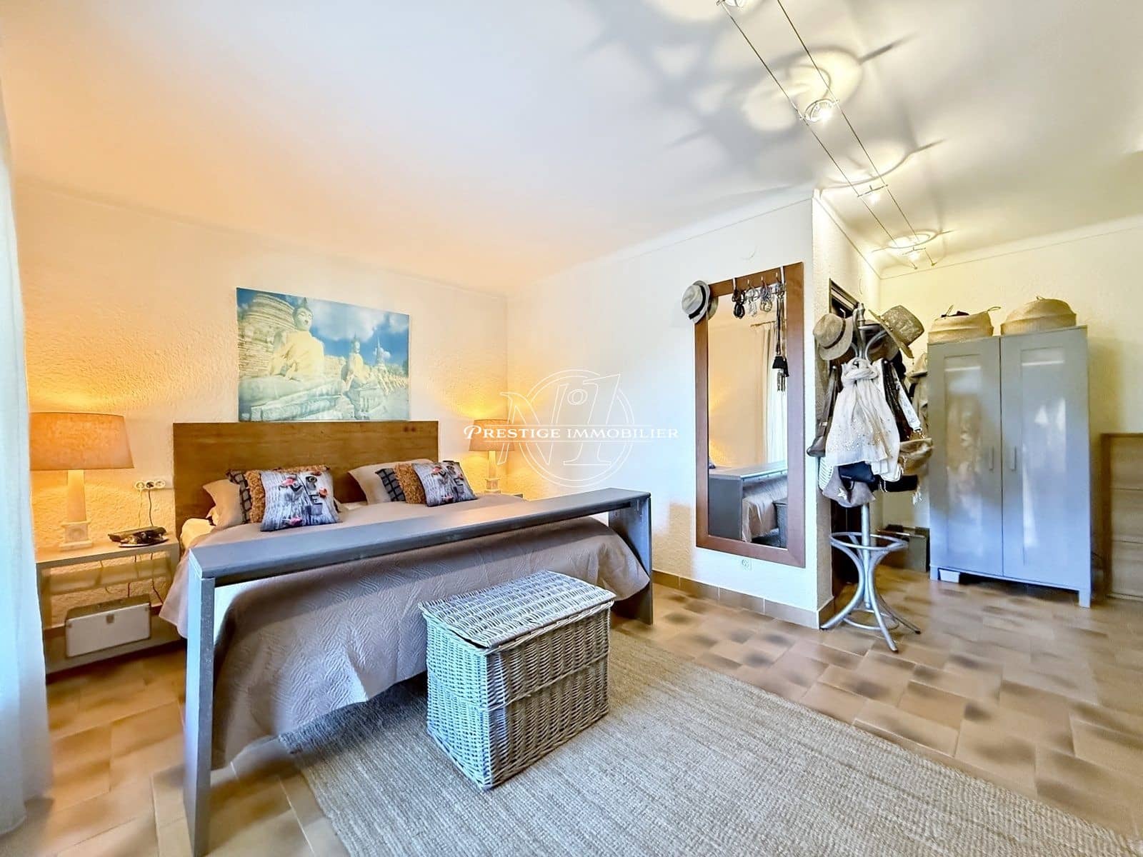 6 bedroom Villa for sale in Roses with pool - € 785,000 (Ref: 9263647)