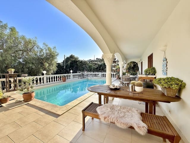 6 soveværelse Villa til salg i Roses med swimmingpool - € 785.000 (Ref: 9263647)