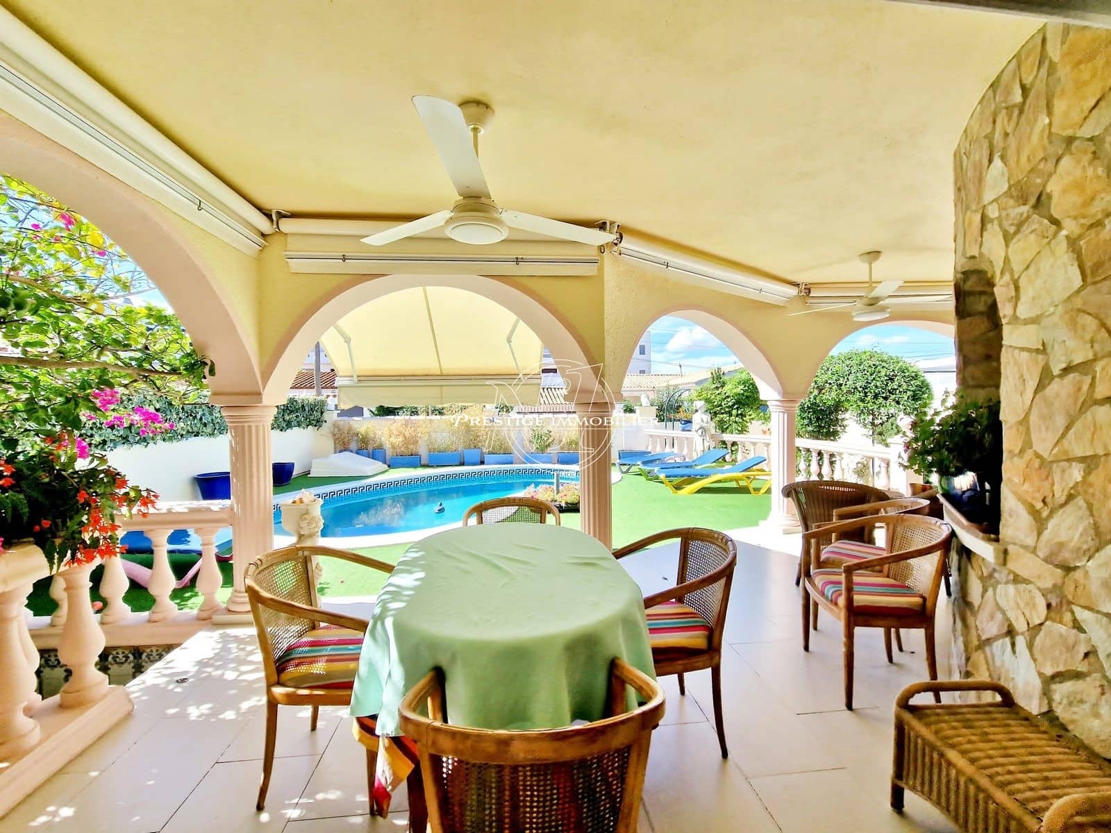 4 bedroom Villa for sale in Castello d'Empuries with pool - € 525,000 (Ref: 9263649)