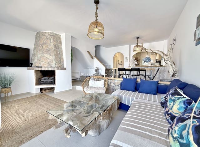 3 soveværelse Villa til salg i Empuriabrava, Castelló d'Empúries med swimmingpool - € 669.000 (Ref: 9263650)