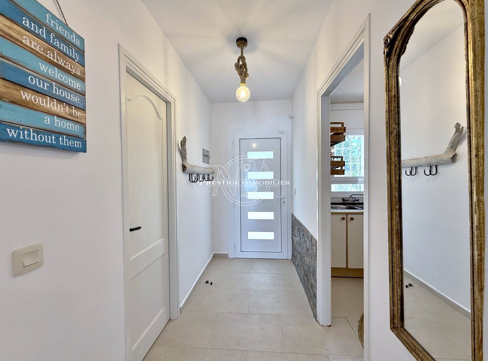 3 soveværelse Villa til salg i Empuriabrava med swimmingpool - € 669.000 (Ref: 9263650)