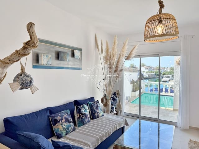 3 soveværelse Villa til salg i Empuriabrava, Castelló d'Empúries med swimmingpool - € 669.000 (Ref: 9263650)