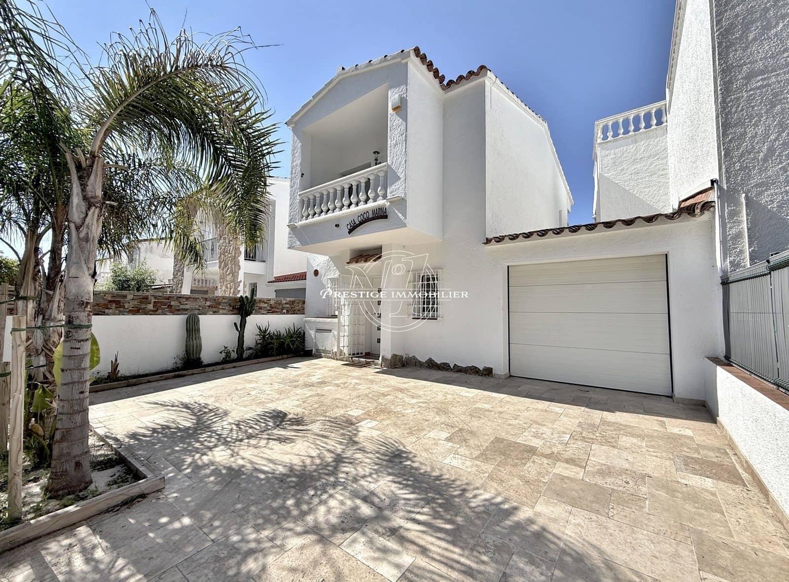 3 soveværelse Villa til salg i Empuriabrava med swimmingpool - € 669.000 (Ref: 9263650)