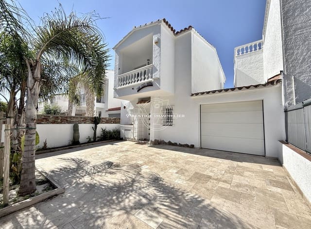 3 soveværelse Villa til salg i Empuriabrava, Castelló d'Empúries med swimmingpool - € 669.000 (Ref: 9263650)