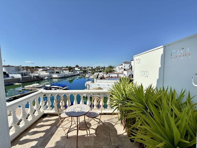 3 soveværelse Villa til salg i Empuriabrava, Castelló d'Empúries med swimmingpool - € 669.000 (Ref: 9263650)