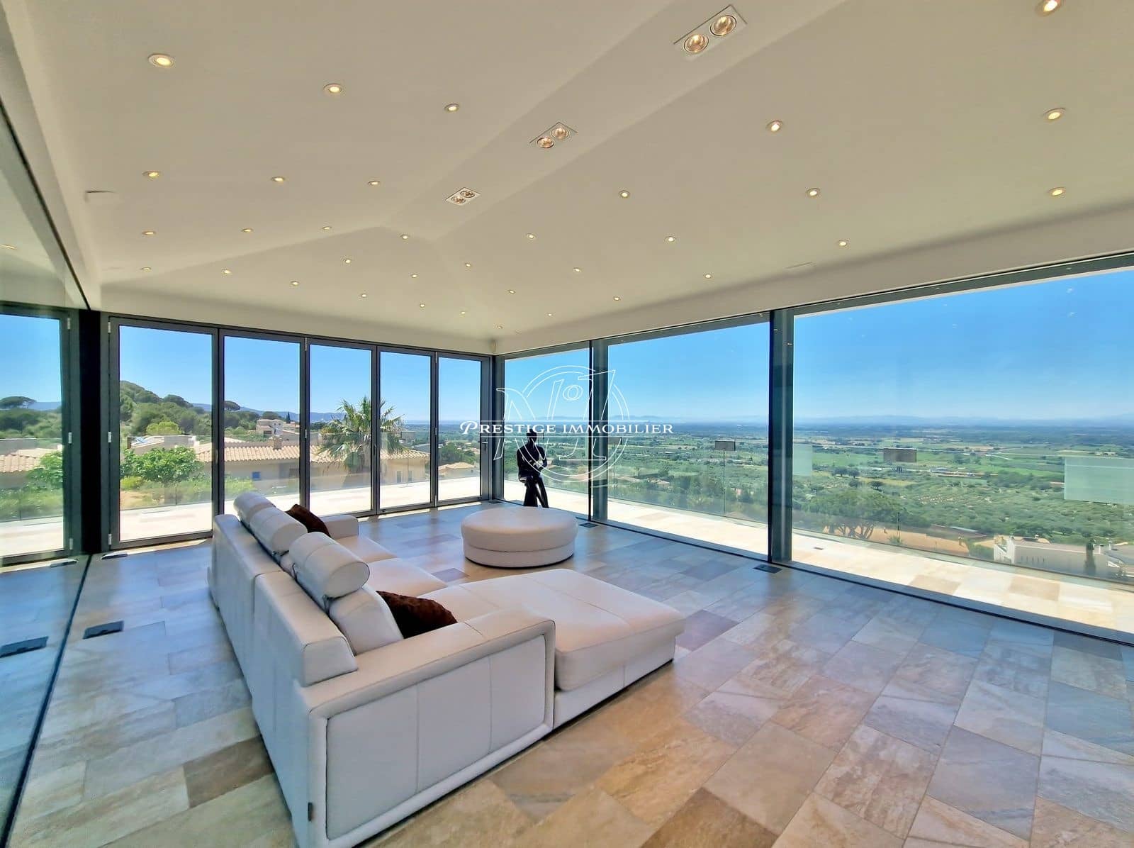 4 bedroom Villa for sale in Castello d'Empuries with pool - € 1,575,000 (Ref: 9263651)