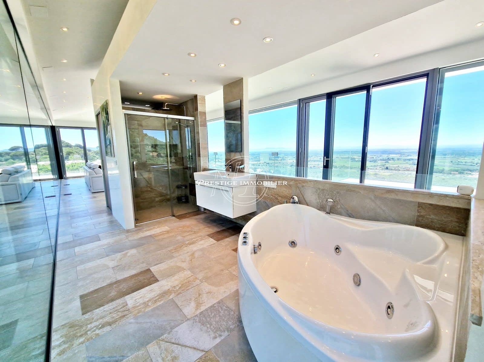 4 bedroom Villa for sale in Castello d'Empuries with pool - € 1,575,000 (Ref: 9263651)