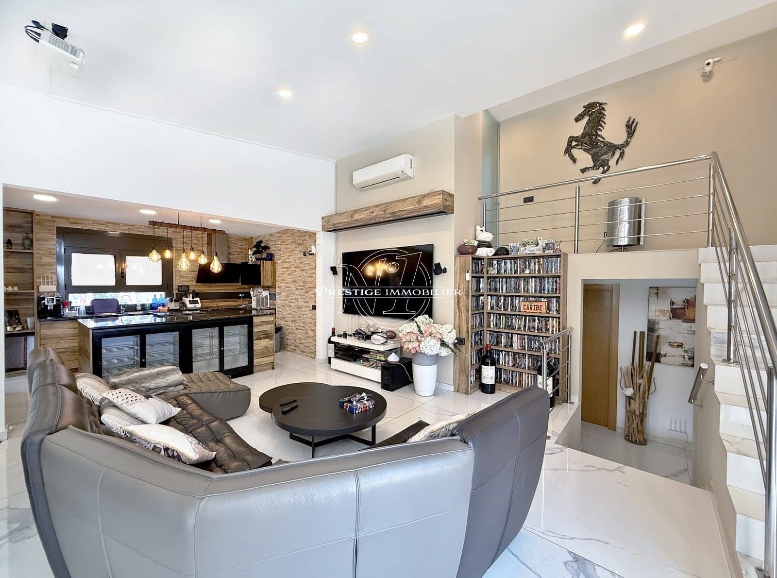 4 soveværelse Villa til salg i Empuriabrava med swimmingpool - € 1.050.000 (Ref: 9263654)