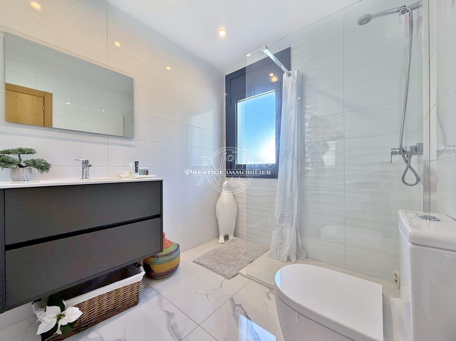 4 soveværelse Villa til salg i Empuriabrava med swimmingpool - € 1.050.000 (Ref: 9263654)