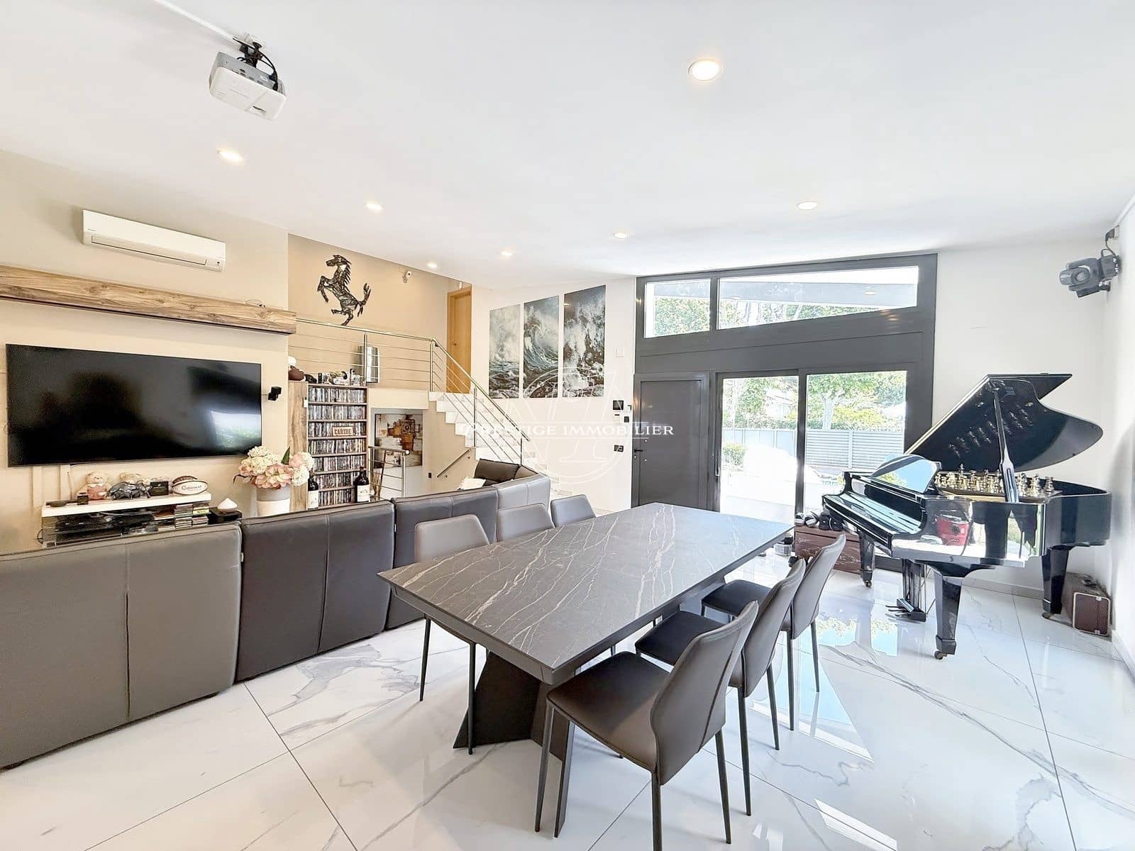 4 soveværelse Villa til salg i Empuriabrava med swimmingpool - € 1.050.000 (Ref: 9263654)