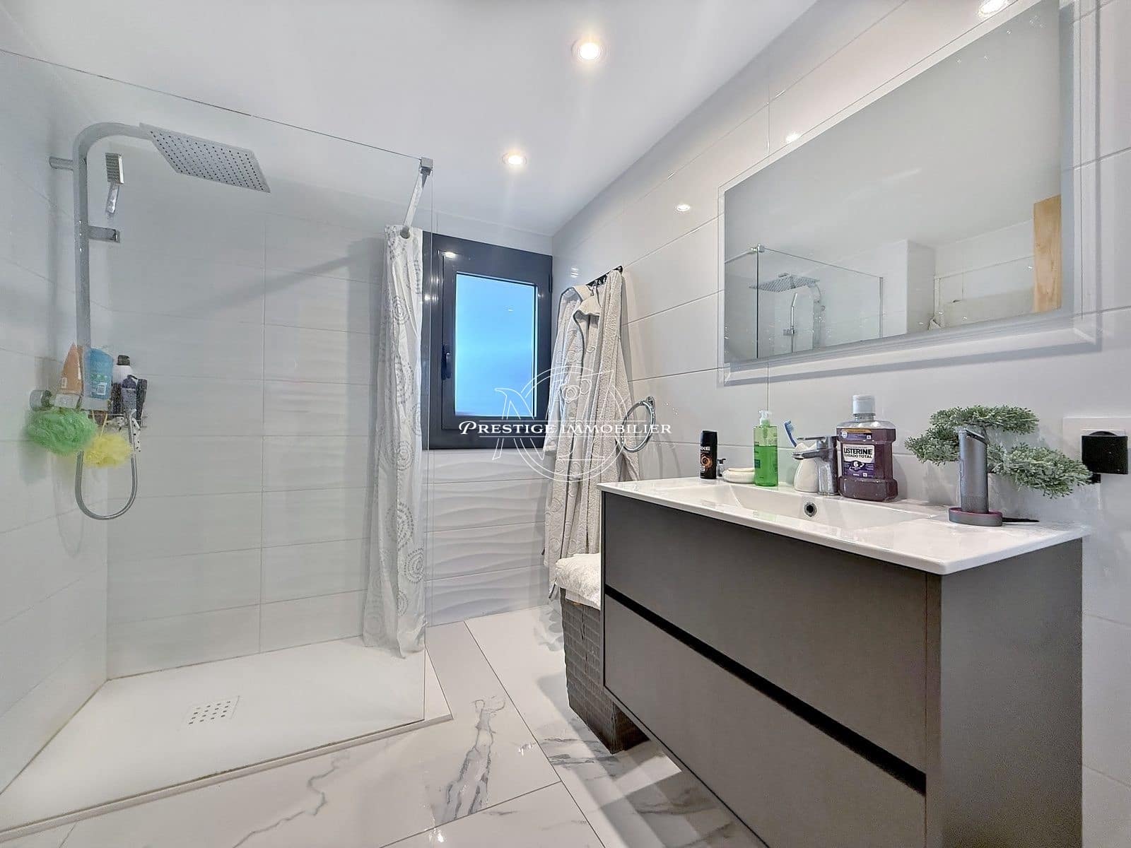 4 soveværelse Villa til salg i Empuriabrava med swimmingpool - € 1.050.000 (Ref: 9263654)